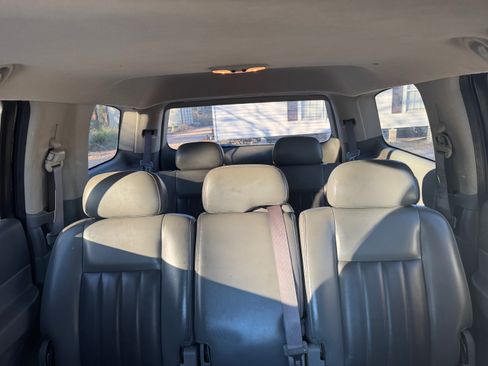 Used 2005 Dodge Durango Limited image 16