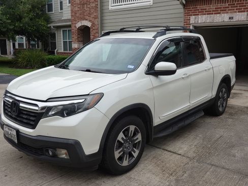 Used 2017 Honda Ridgeline RTL-T image 1