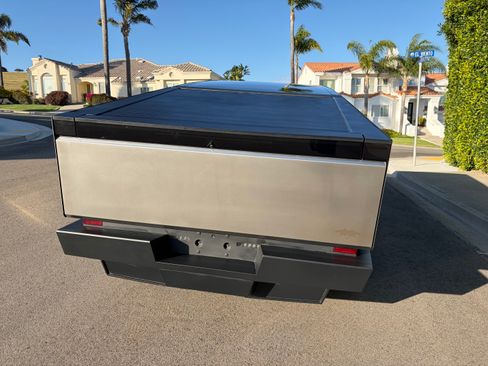 Used 2024 Tesla Cybertruck Cyberbeast image 14