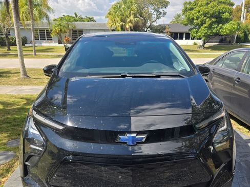 Used 2023 Chevrolet Bolt LT image 4