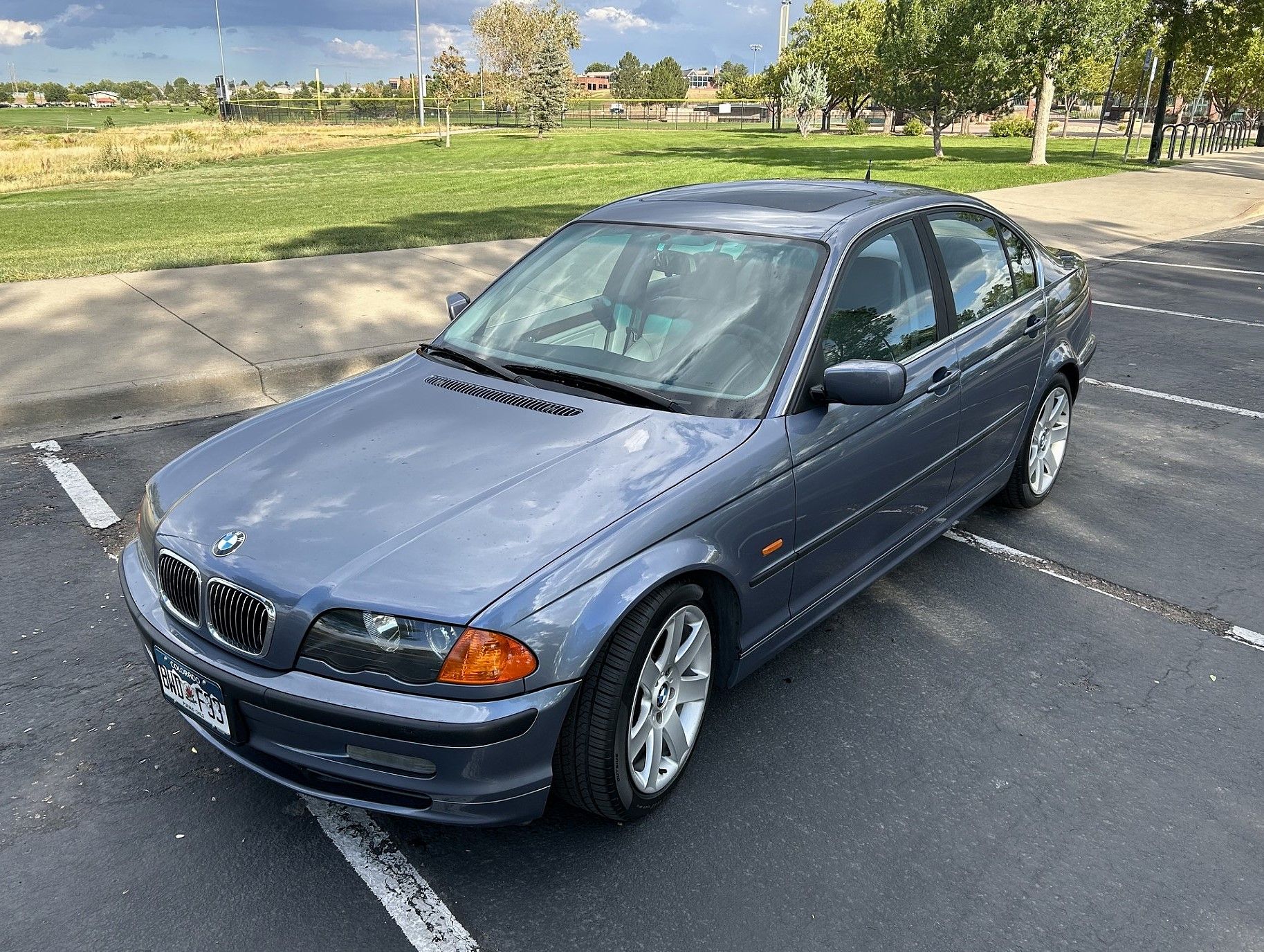 Used 1999 BMW 328i Sedan RWD image 4