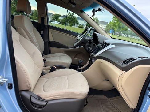 Used 2013 Hyundai Accent GLS FWD image 14