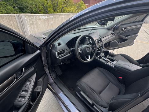 Used 2018 Honda Accord LX image 9