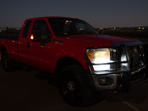 Used 2015 Ford F250 XLT w/ XLT Value Package image 28
