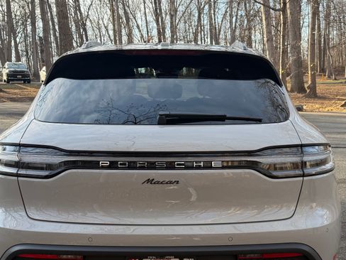 Used 2025 Porsche Macan image 17