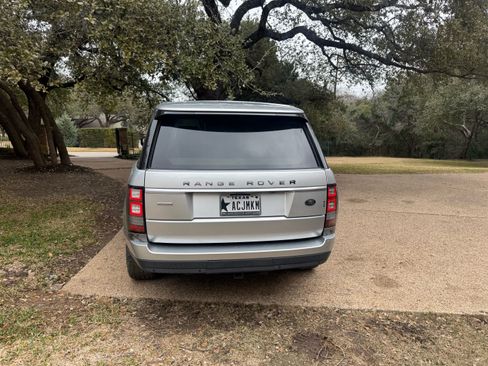 Used 2014 Land Rover Range Rover Supercharged AWD/4WD image 4