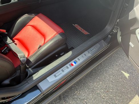 Used 2022 Chevrolet Camaro SS RWD image 19