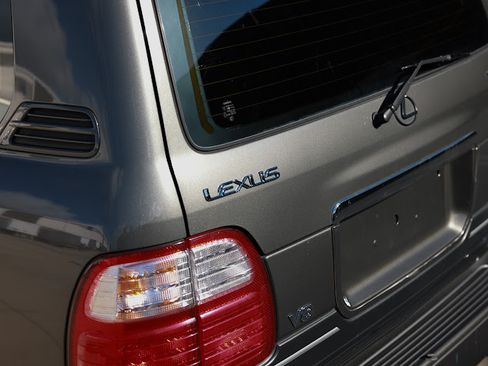 Used 2000 Lexus LX 470 4WD image 12