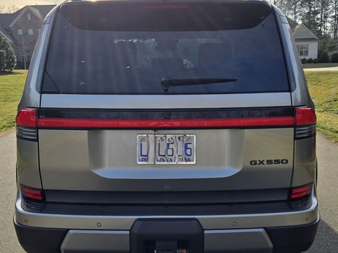Used 2024 Lexus GX 550 image 5