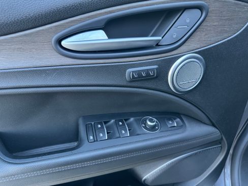 Used 2018 Alfa Romeo Stelvio Ti Sport image 14