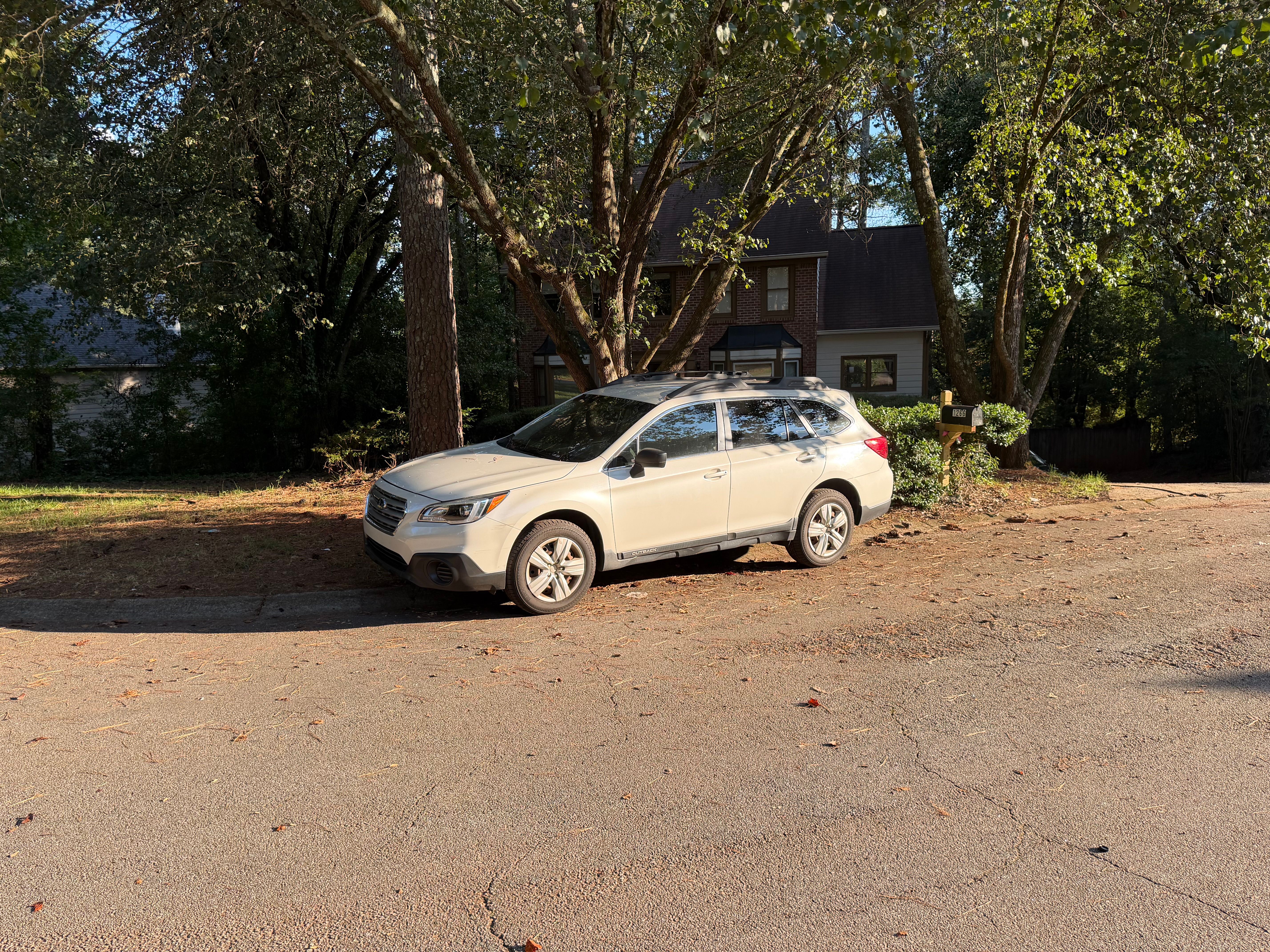 Used 2015 Subaru Outback 2.5i AWD/4WD image 1