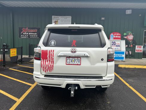 Used 2023 Toyota 4Runner Limited image 4