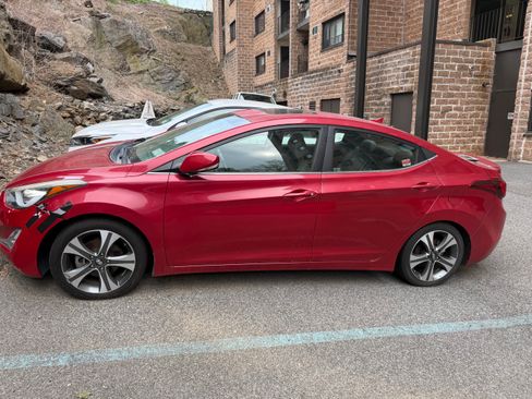 Used 2014 Hyundai Elantra Sport FWD image 1