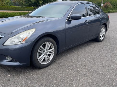 Used 2012 INFINITI G37 x Sedan w/ Premium Pkg AWD/4WD image 2