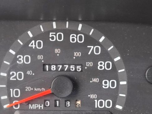 Used 2000 Ford E-150 and Econoline 150 Wagon image 12