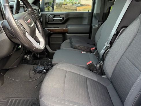 Used 2022 GMC Sierra 3500 SLE w/ SLE Convenience Package image 6