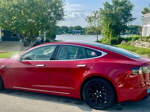 Used 2017 Tesla Model S 75D AWD/4WD image 4