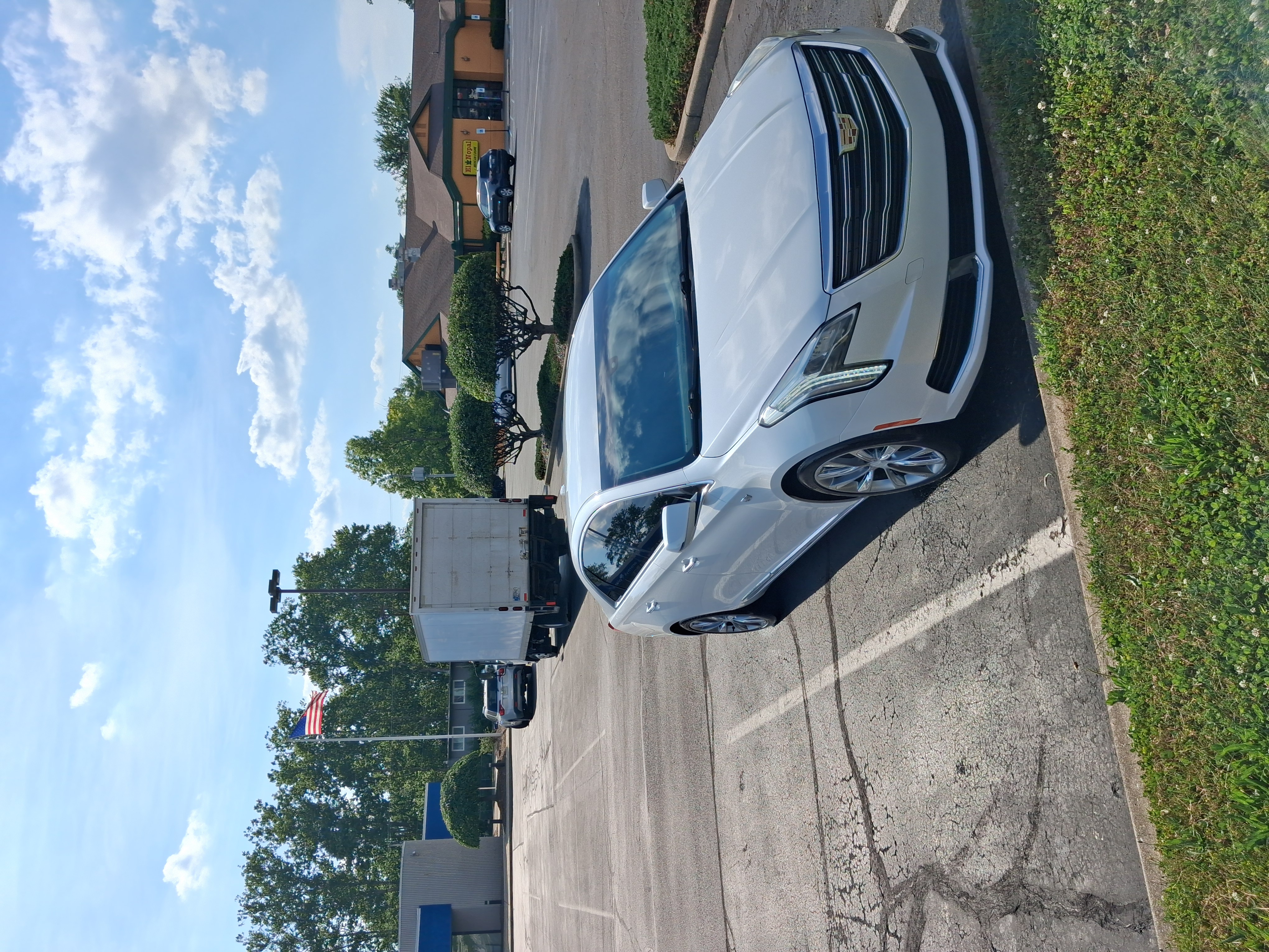 Used 2018 Cadillac XTS FWD image 5