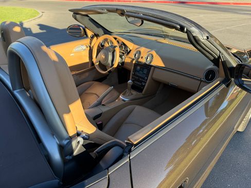 Used 2011 Porsche Boxster S image 10