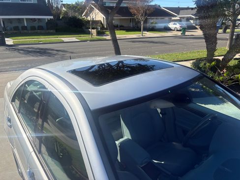 Used 2002 Mercedes-Benz C 320 Sedan image 2