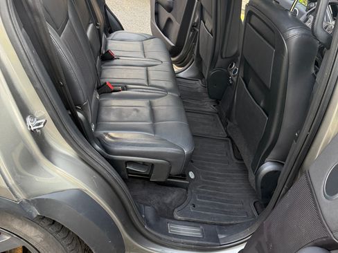 Used 2017 Land Rover Discovery HSE image 22