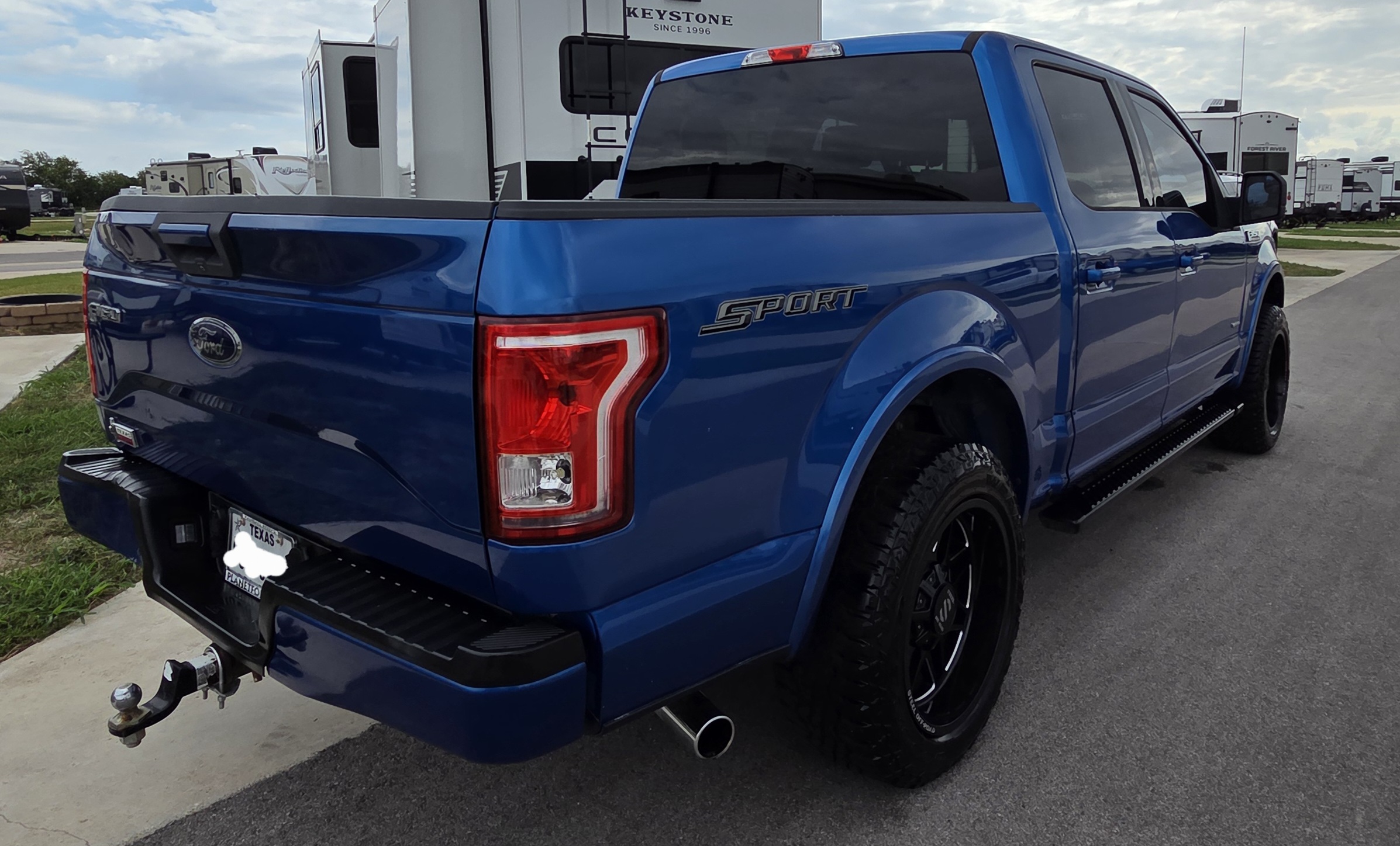 Used 2015 Ford F150 XLT w/ Equipment Group 301A Mid RWD image 6