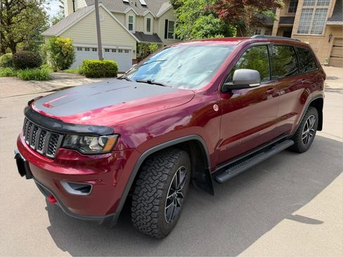 Used 2017 Jeep Grand Cherokee Trailhawk AWD/4WD image 1