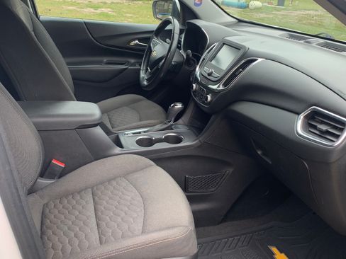 Used 2018 Chevrolet Equinox LT FWD image 9