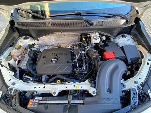 Used 2022 Buick Encore GX Essence w/ Advanced Technology Package image 21