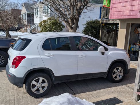 Used 2016 Chevrolet Trax LS image 4