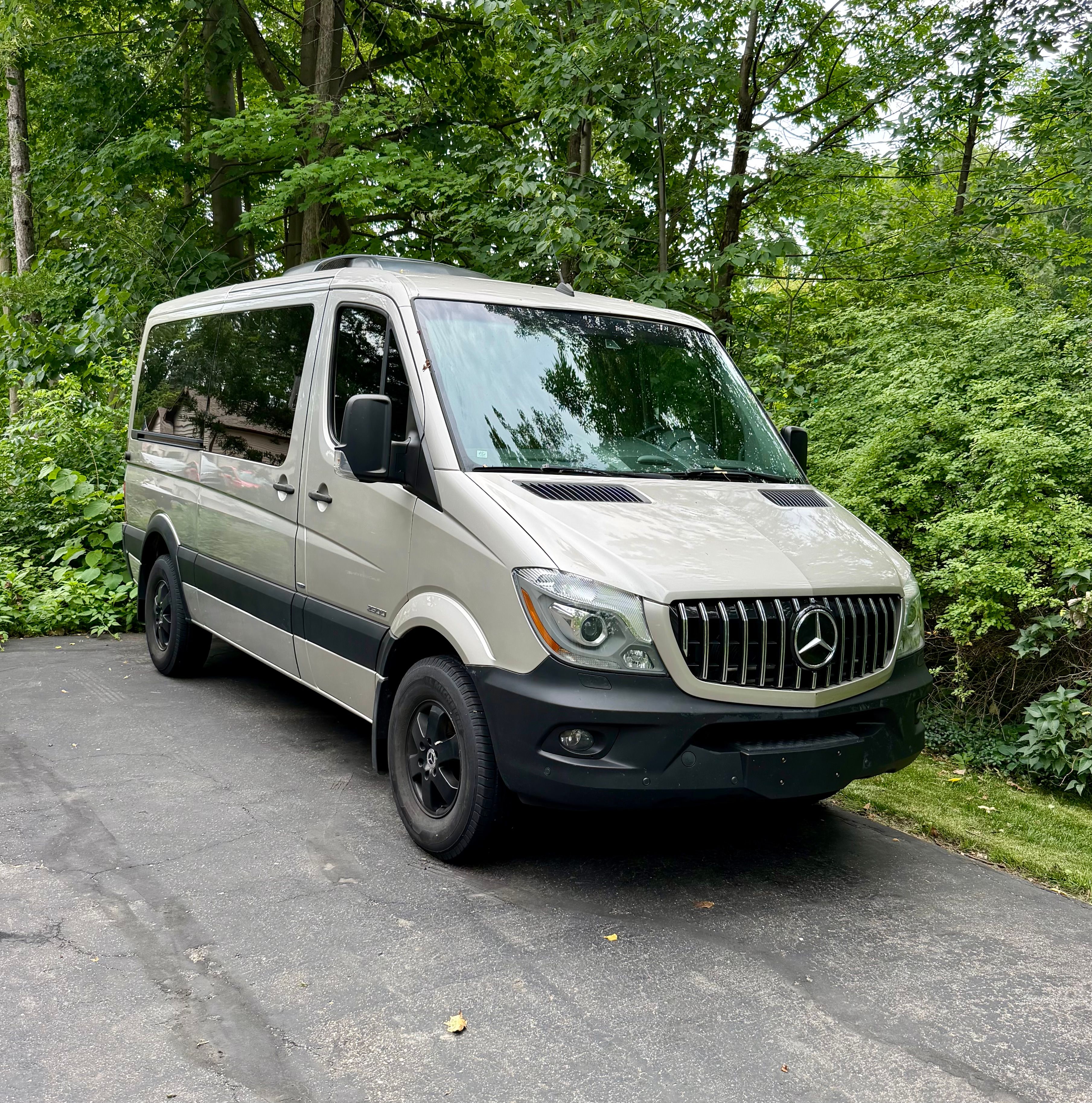 Used 2016 Mercedes-Benz Sprinter 2500 image 5