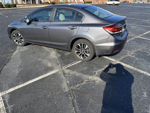 Used 2015 Honda Civic EX image 2