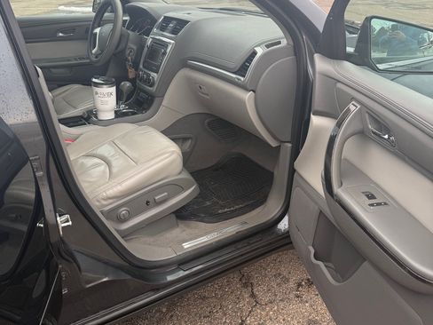 Used 2014 GMC Acadia SLT image 9