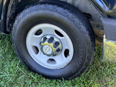 Used 2011 Chevrolet Express 3500 LT w/ LT Preferred Equipment Group image 12