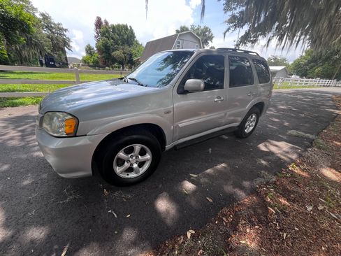 Used 2006 MAZDA Tribute s w/ Package 2 FWD image 1