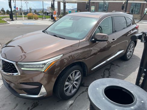 Used 2020 Acura RDX AWD w/ Technology Package image 4