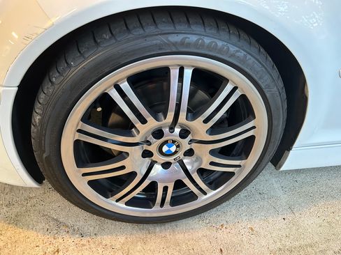 Used 2006 BMW M3 Convertible image 11