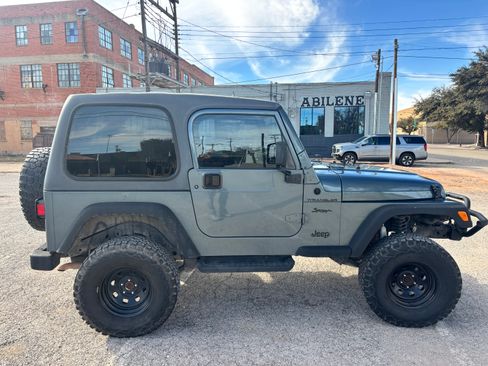 Used 2002 Jeep Wrangler Sport image 2