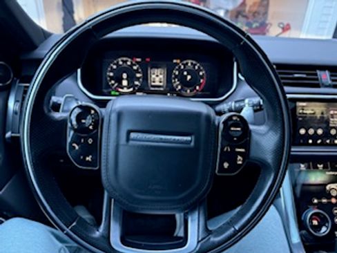 Used 2018 Land Rover Range Rover Sport HSE Dynamic image 14