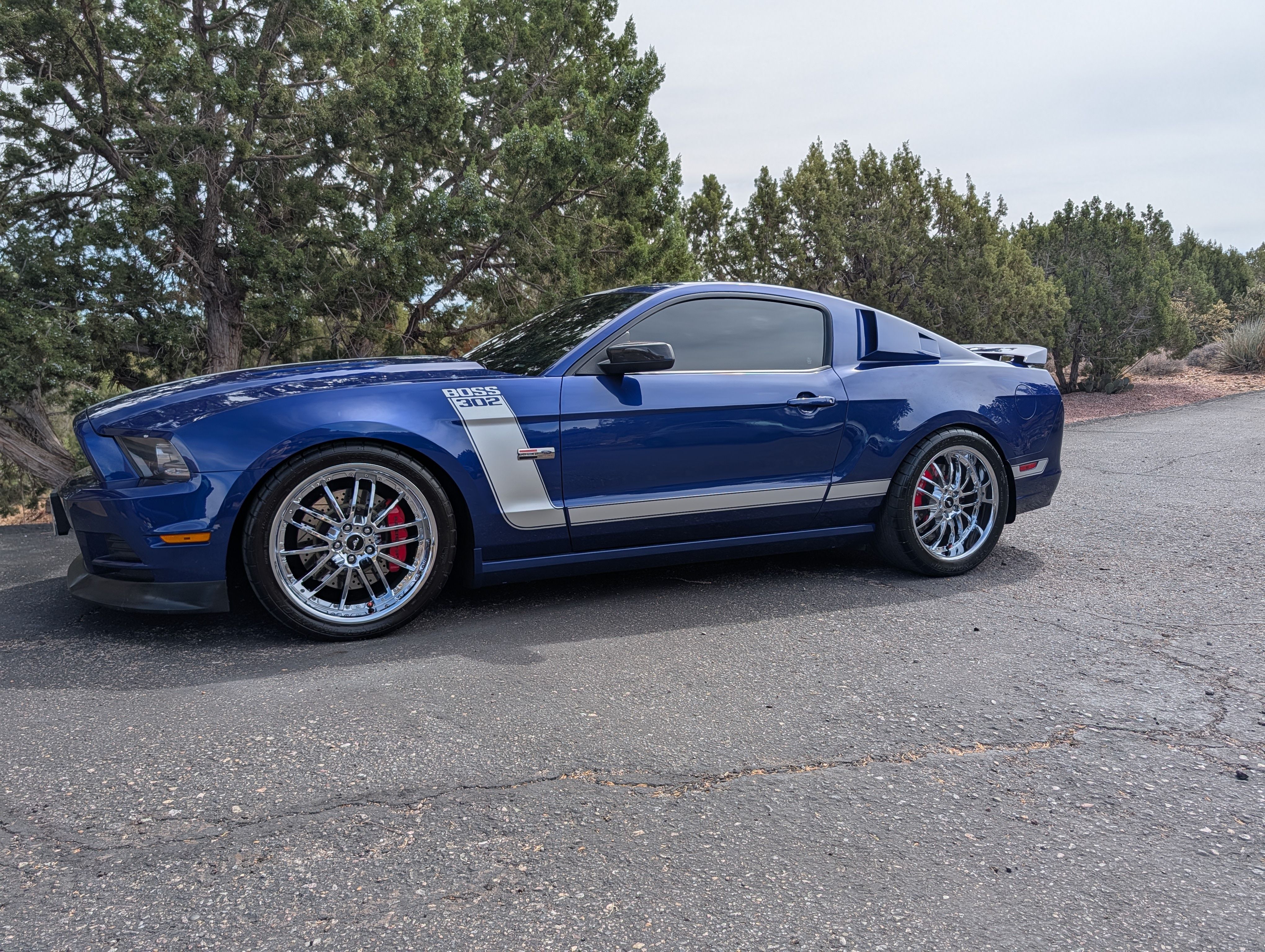 Used 2013 Ford Mustang GT RWD image 6