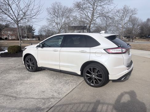 Used 2016 Ford Edge Sport w/ Technology Package image 2