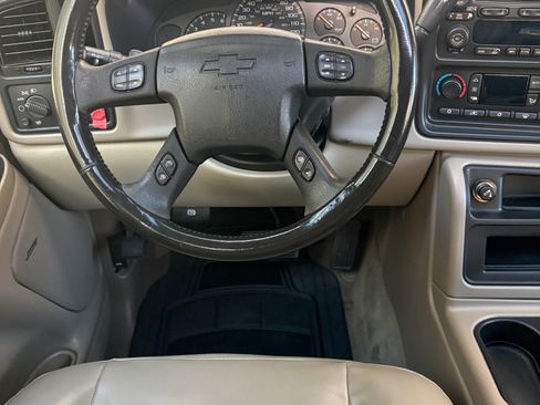 Used 2004 Chevrolet Tahoe LT w/ LT Preferred Equipment Group image 10