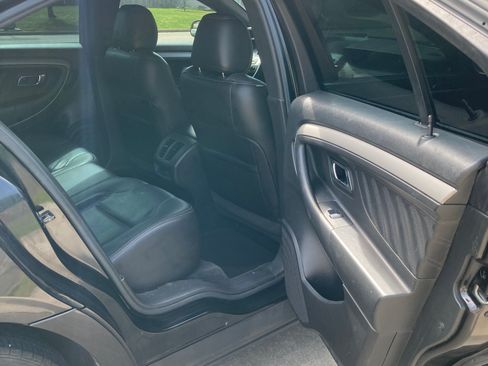 Used 2013 Ford Taurus SEL FWD image 10