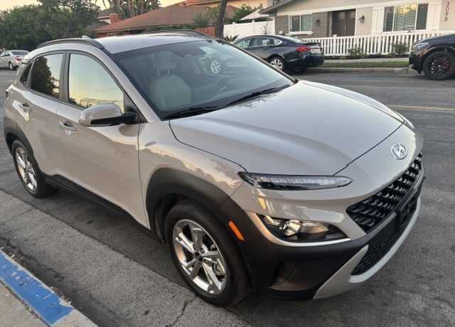 Used 2023 Hyundai Kona SEL w/ Cargo Package AWD/4WD image 6