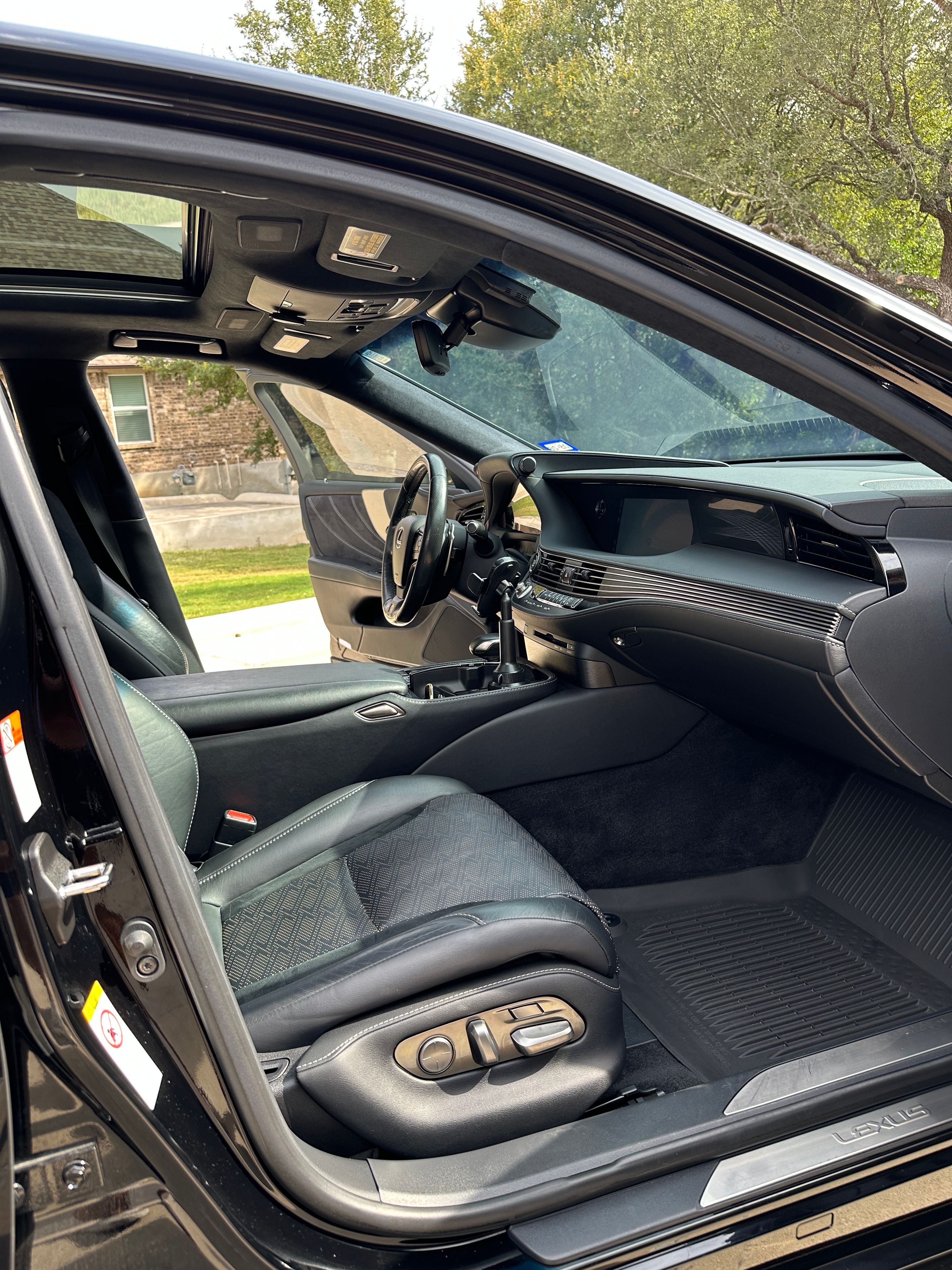 Used 2018 Lexus LS 500 F Sport AWD/4WD image 14