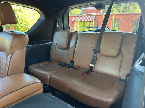 Used 2022 INFINITI QX80 Sensory image 10