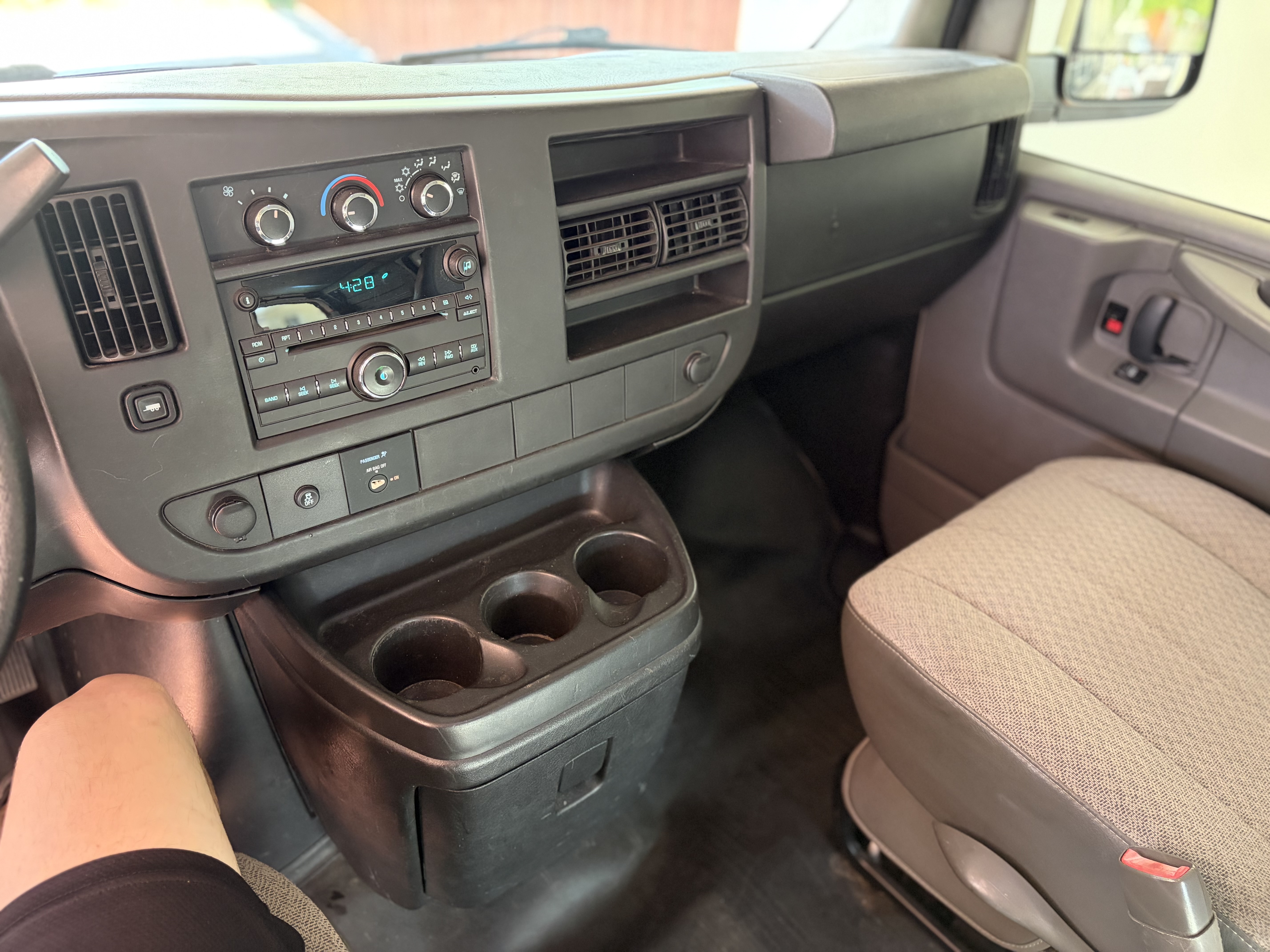 Used 2013 GMC Savana 2500 RWD image 12