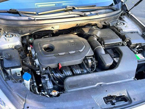 Used 2017 Hyundai Sonata SE FWD image 11