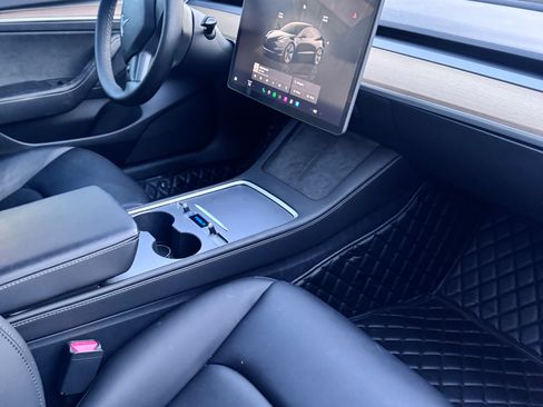 Used 2023 Tesla Model 3 Standard Range image 11