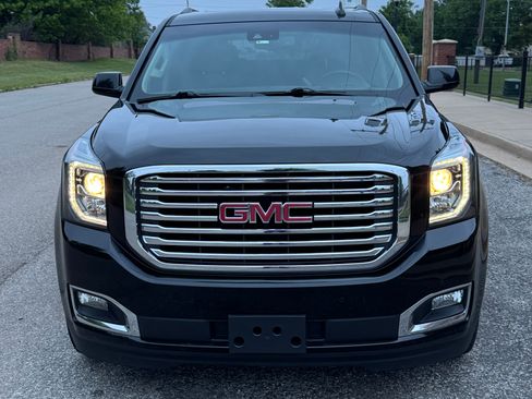 Used 2018 GMC Yukon SLT w/ Premium Edition RWD image 4